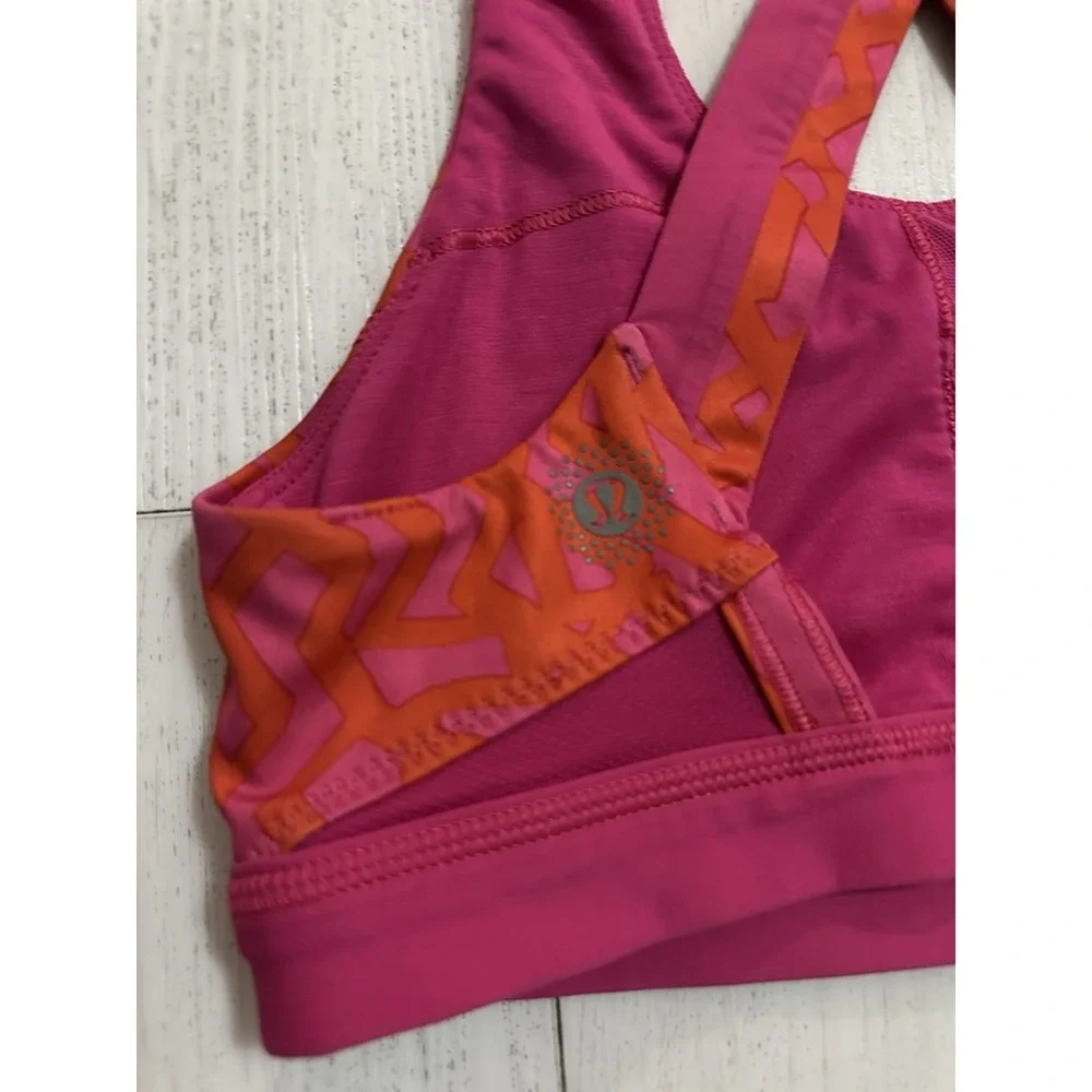 Lululemon Seawheeze Run Stuff Your Bra II Size 4 Pink‎ Orange AZPU/JWMG